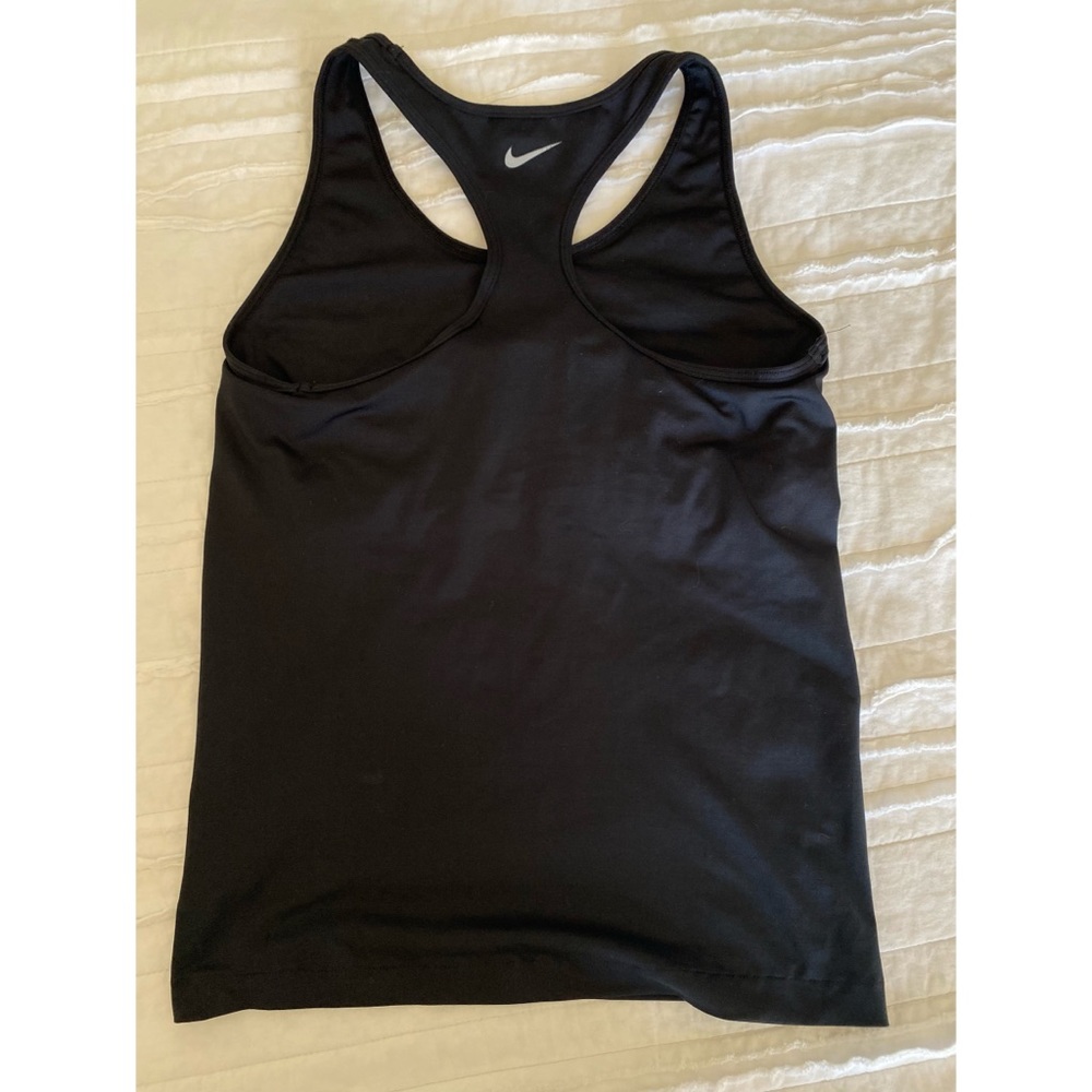 Black Nike work out tank top with built in bra